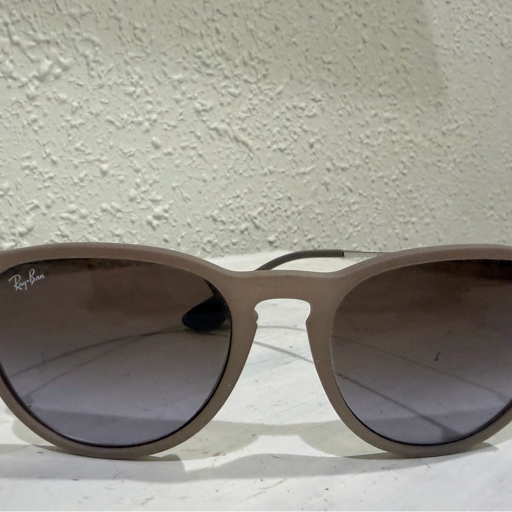 Ray-Ban Erika Sunglasses with Gray - Picture 2 of 2